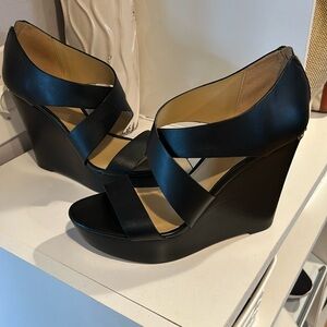 Michael Kors wedge size 9
